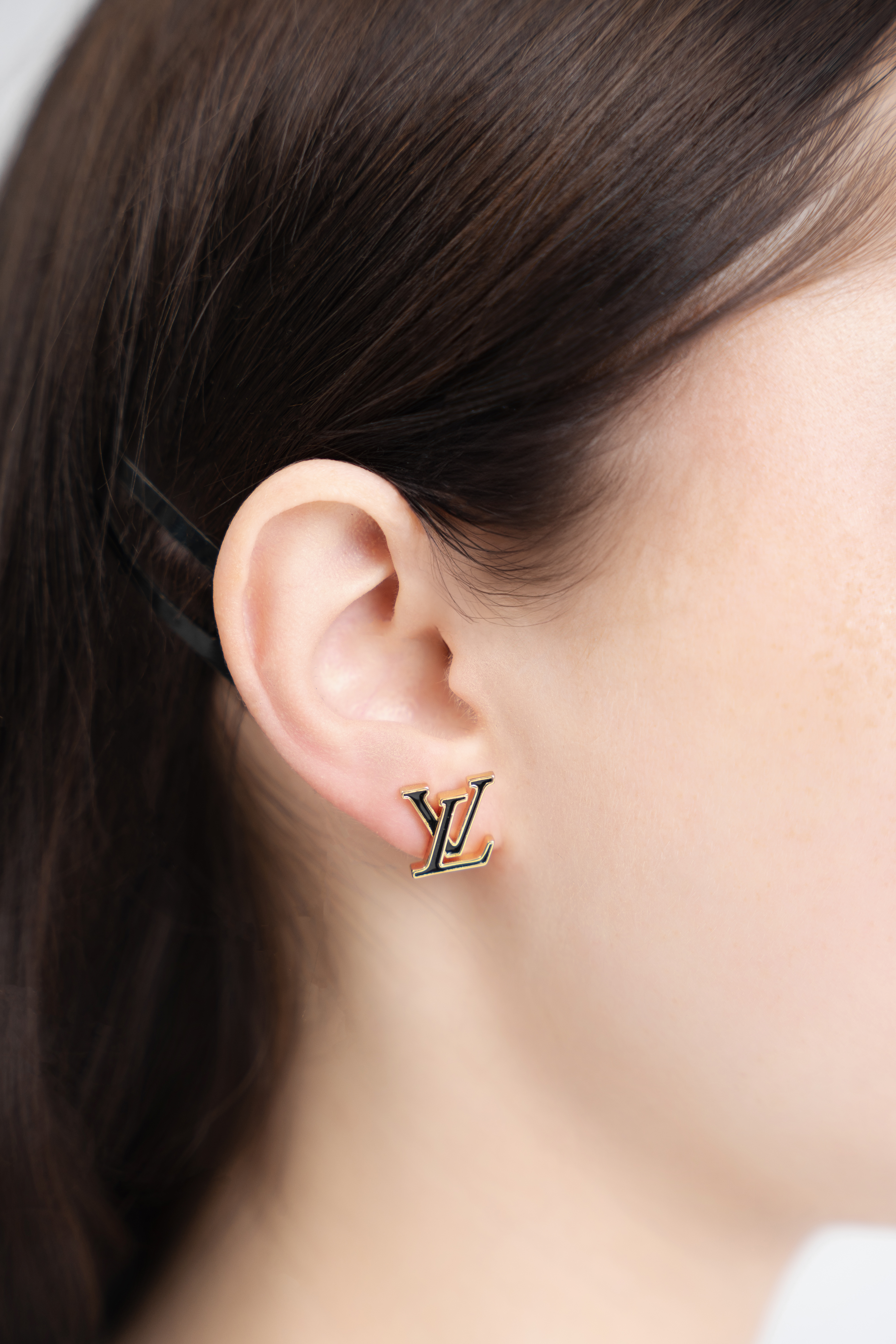 Louis Vuitton LV Iconic Studs